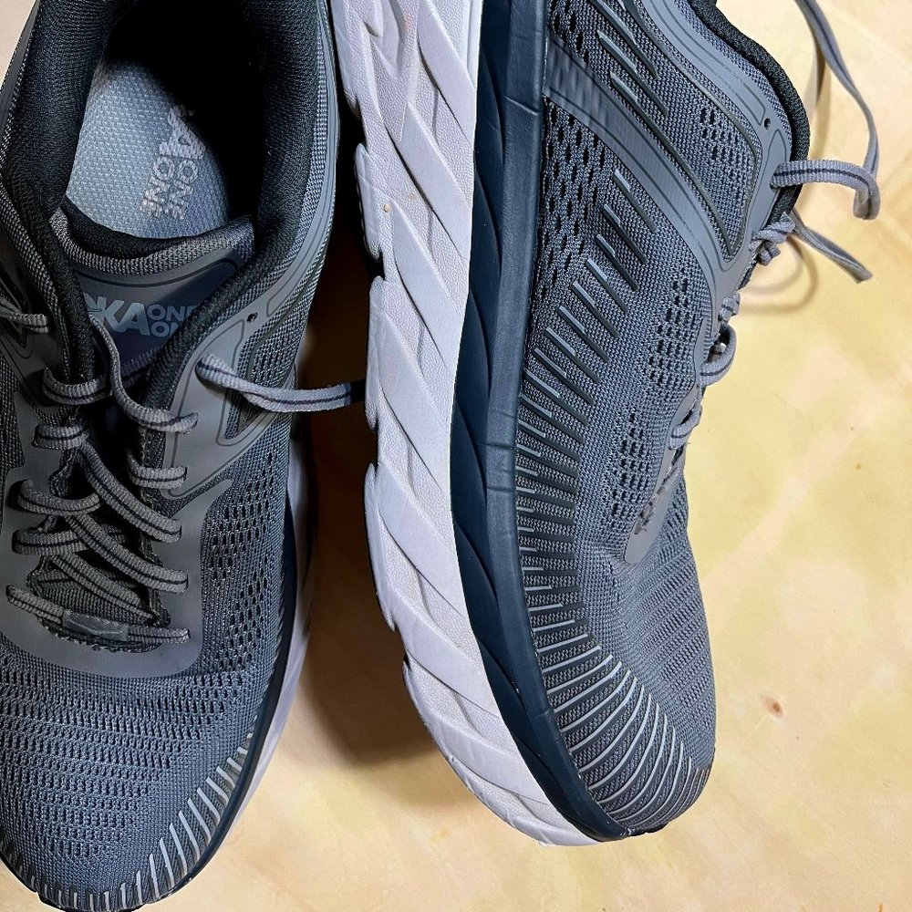 Mens HOKA Bondi 7 Grey, size 11.5, like new